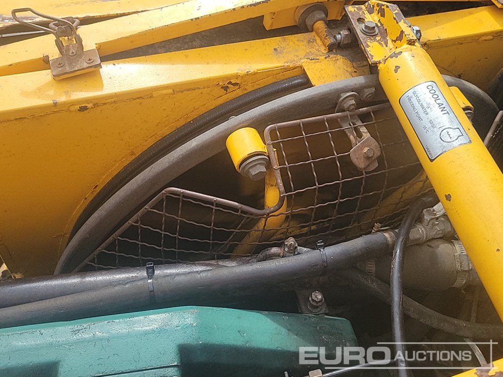 Articulated dumper Volvo A25C: picture 38