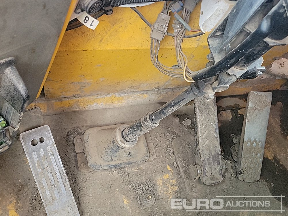 Articulated dumper Volvo A25C: picture 35