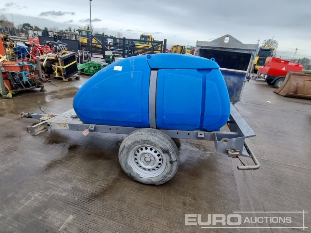 Western Single Axle Plastic Water Bowser - Storage tank: picture 2 Western Single Axle Plastic Water Bowser - Storage tank: picture 2