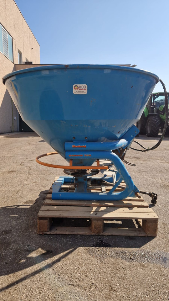 Spandiconcime usato Gamberini Magnum 750 - Fertilizer spreader: picture 4 Spandiconcime usato Gamberini Magnum 750 - Fertilizer spreader: picture 4
