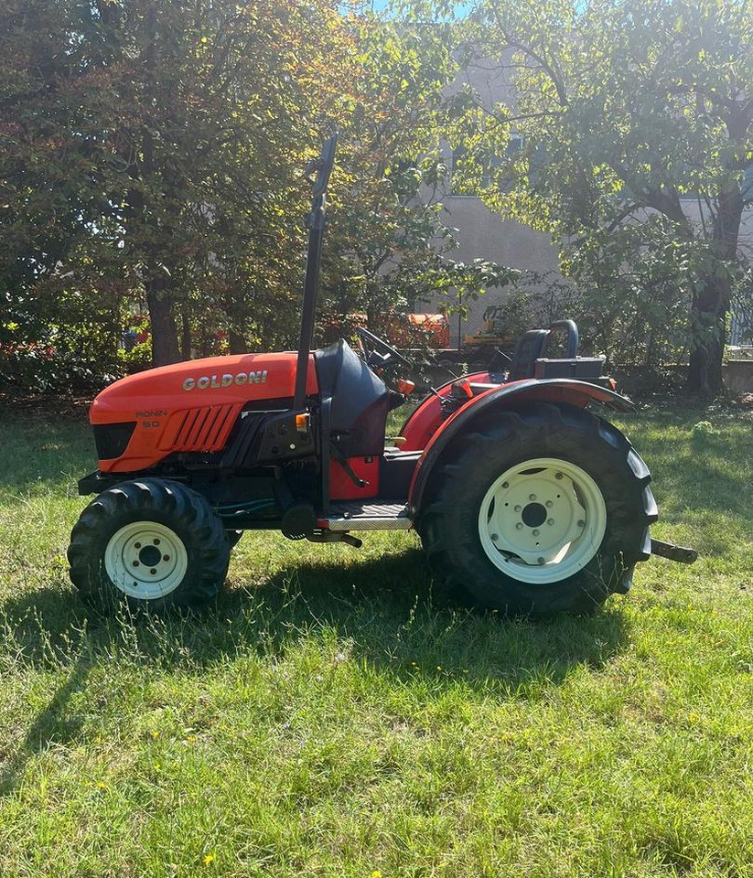 Trattore usato Goldoni Ronin 50 - Compact tractor: picture 2 Trattore usato Goldoni Ronin 50 - Compact tractor: picture 2