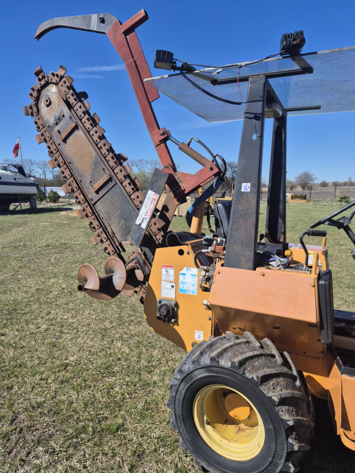 Trencher Case 560: picture 6