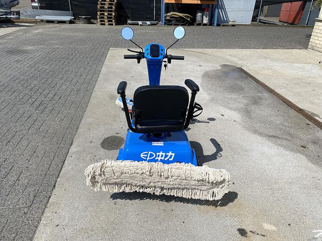 Road sweeper EP ZL-C5, Dweilmachine / veegmachine: picture 7