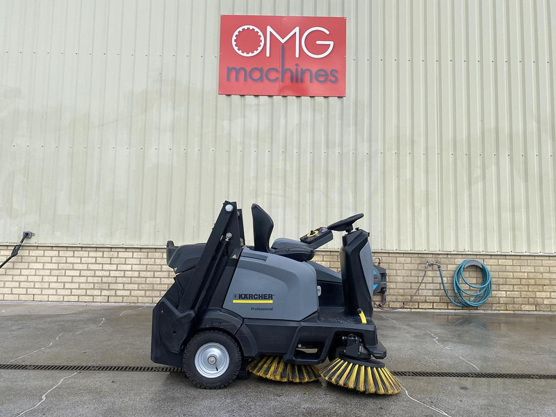 Kärcher KM 105/110 R Bp, Veegmachine, hoogkieper - Road sweeper: picture 1 Kärcher KM 105/110 R Bp, Veegmachine, hoogkieper - Road sweeper: picture 1
