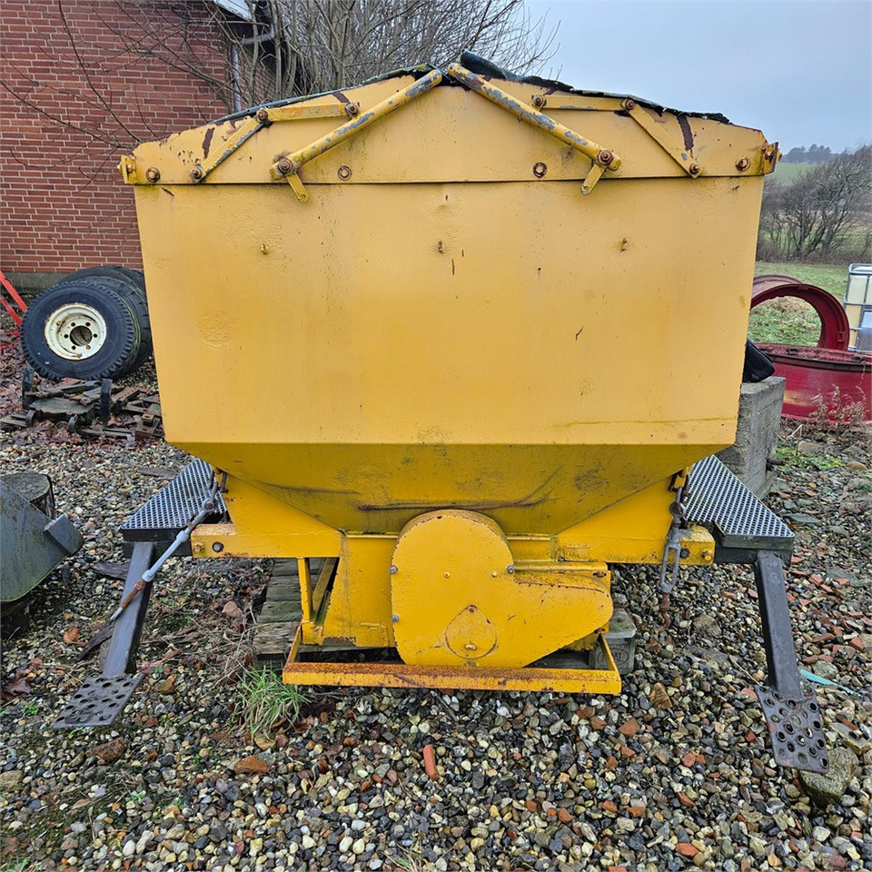 ABC Saltspreder - Sand/ Salt spreader: picture 2 ABC Saltspreder - Sand/ Salt spreader: picture 2