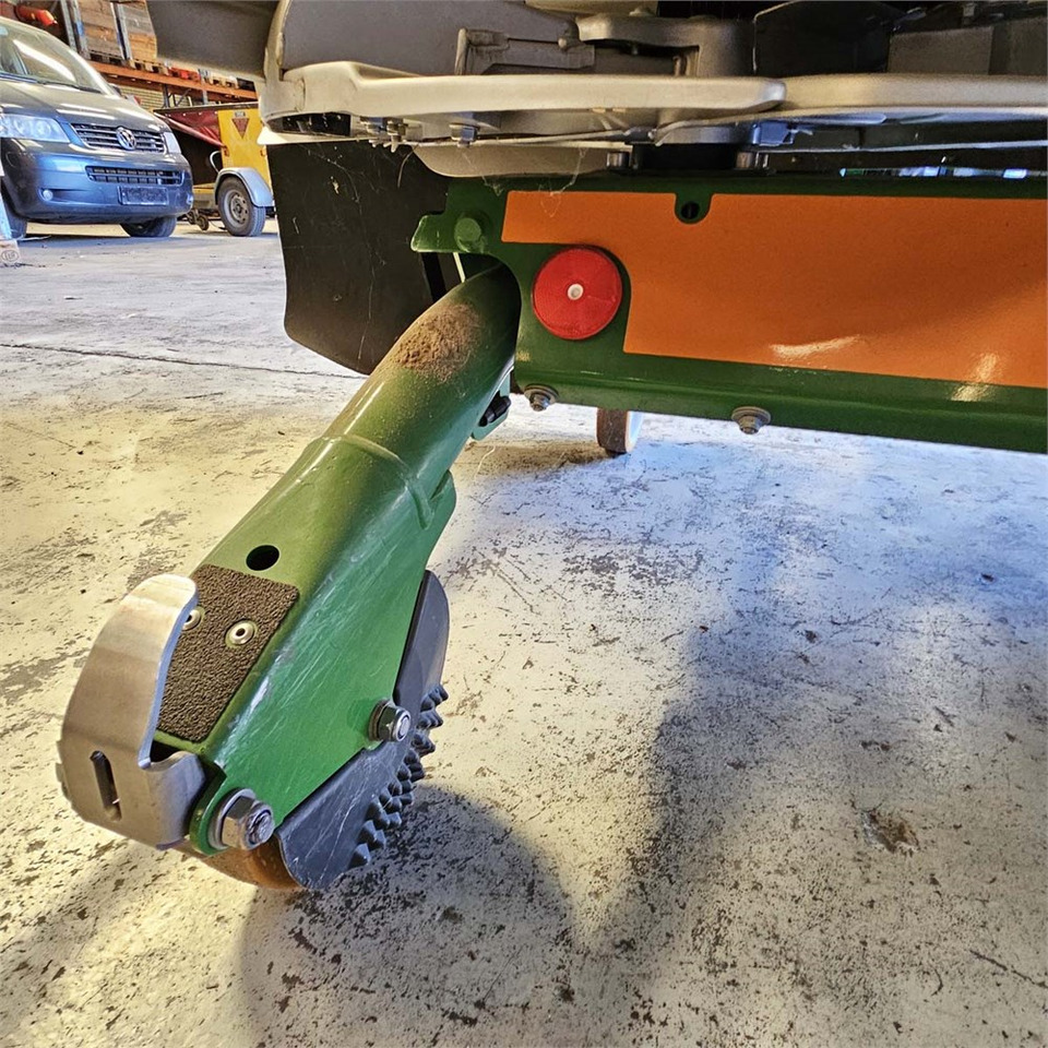 Fertilizing equipment Amazone ZA-TS 4200: picture 10