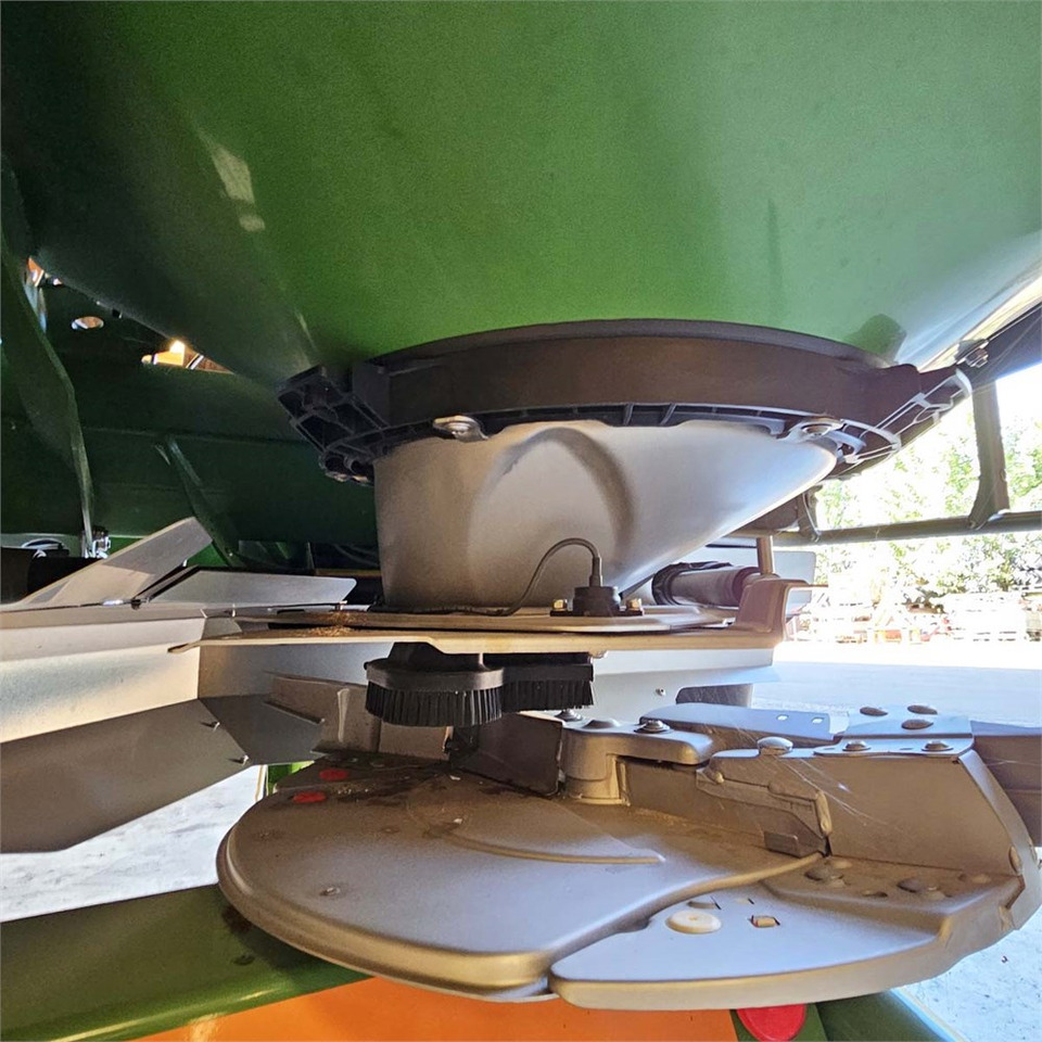 Fertilizing equipment Amazone ZA-TS 4200: picture 12