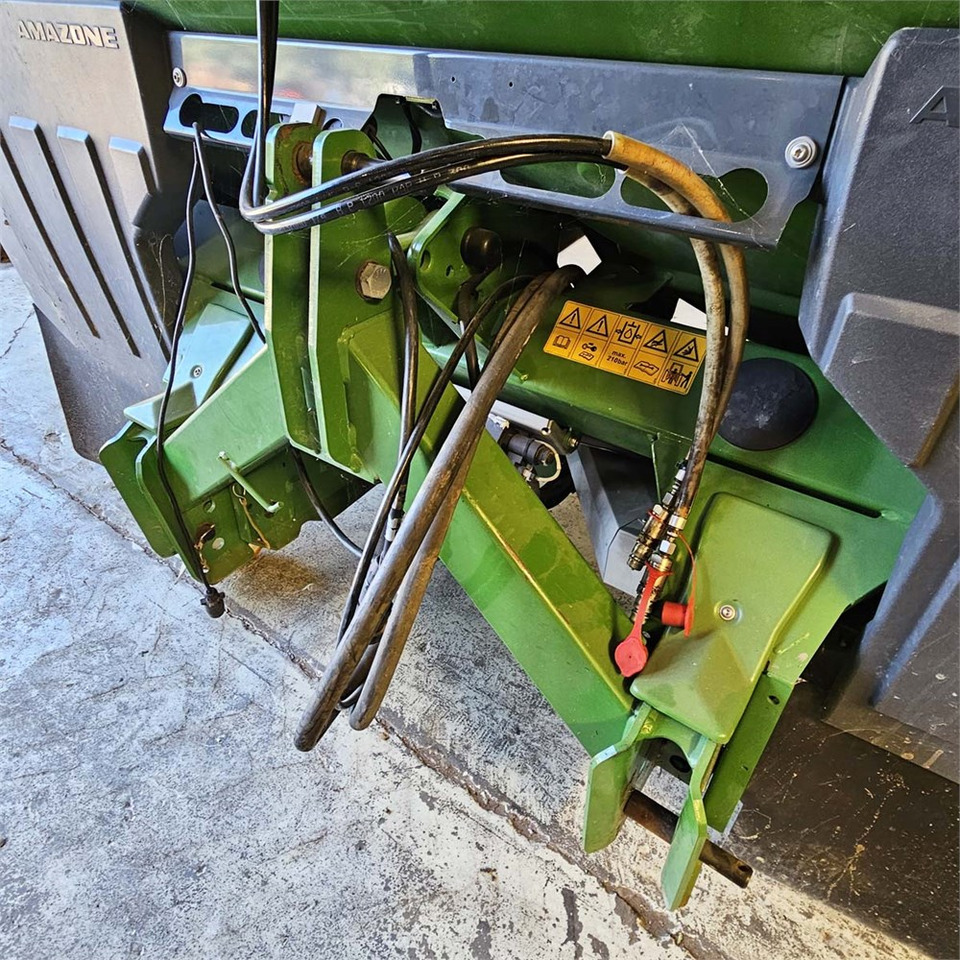 Fertilizing equipment Amazone ZA-TS 4200: picture 8
