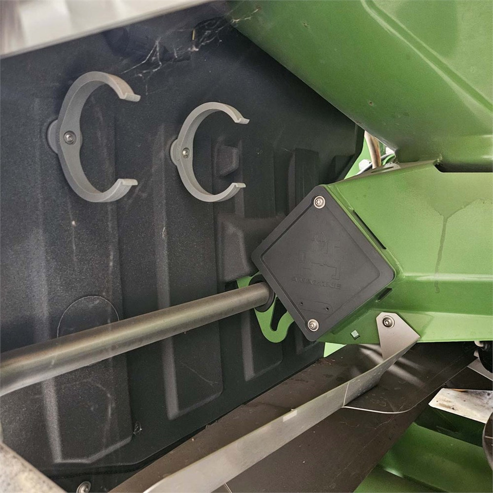 Fertilizing equipment Amazone ZA-TS 4200: picture 17