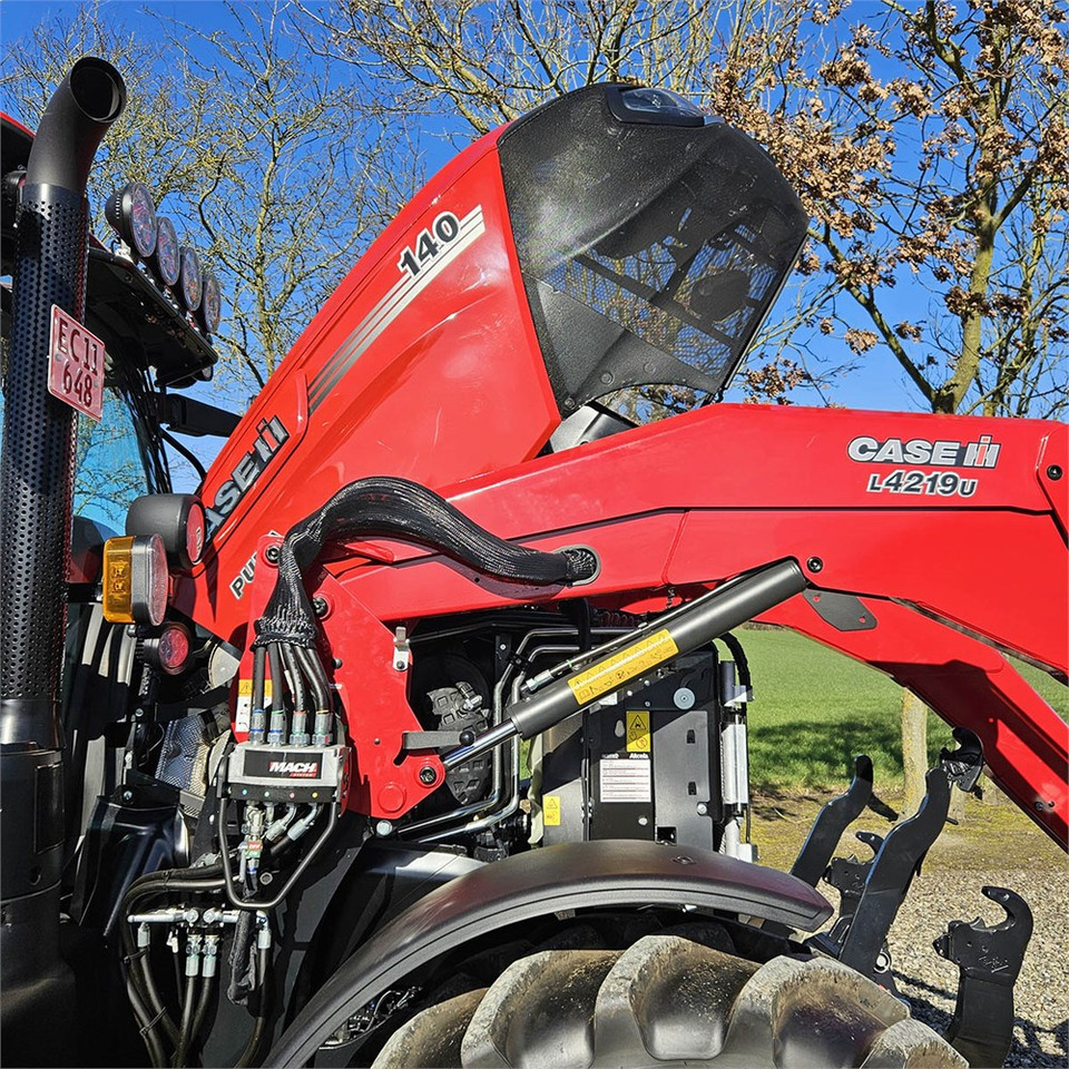 Farm tractor CASE IH Puma 140: picture 39
