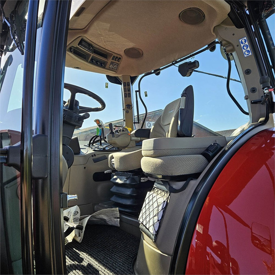Farm tractor CASE IH Puma 140: picture 10