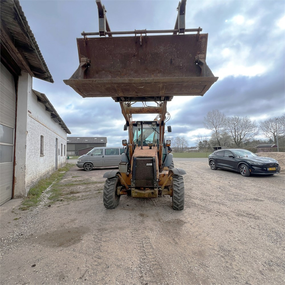 Backhoe loader Case 580 Super LE Turbo: picture 16 Backhoe loader Case 580 Super LE Turbo: picture 16