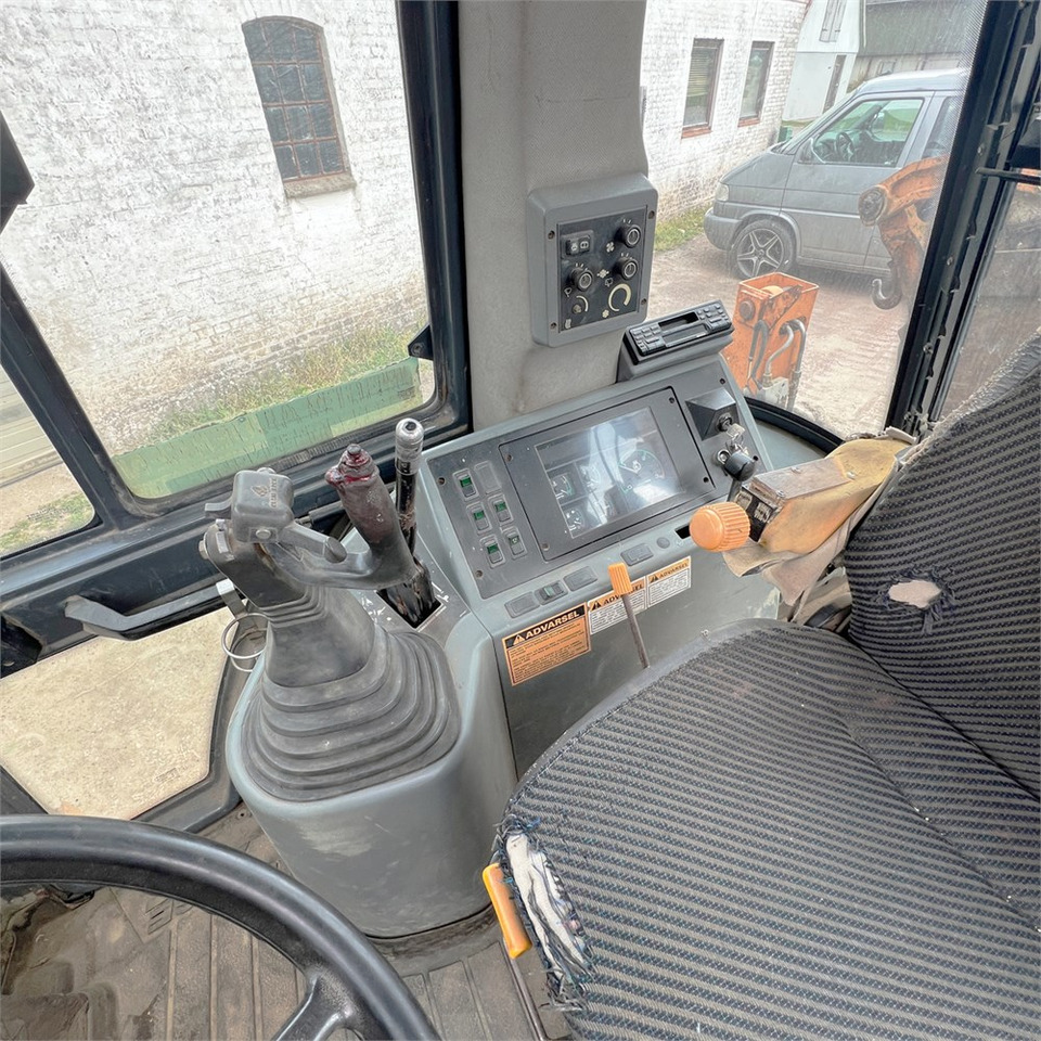 Backhoe loader Case 580 Super LE Turbo: picture 18 Backhoe loader Case 580 Super LE Turbo: picture 18