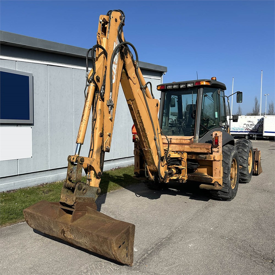 Backhoe loader Case 695SM-4PS: picture 8 Backhoe loader Case 695SM-4PS: picture 8