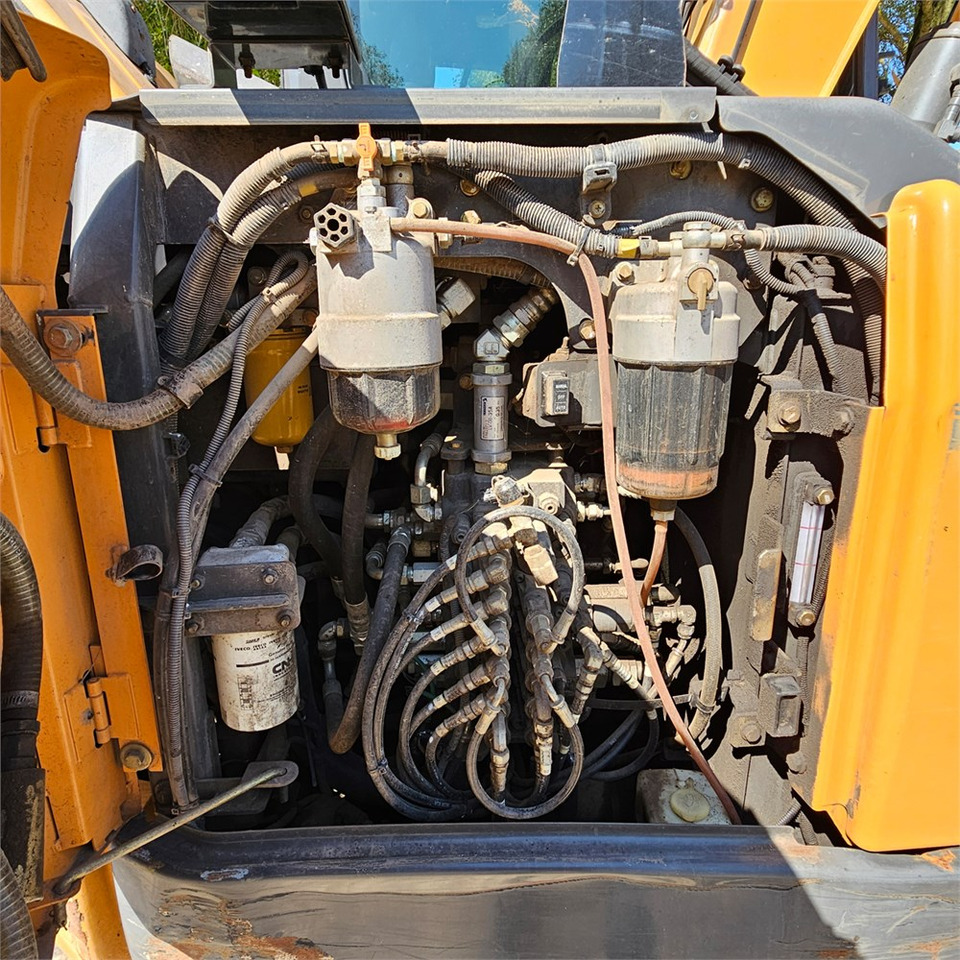 Mini excavator Case CX75C SR: picture 31