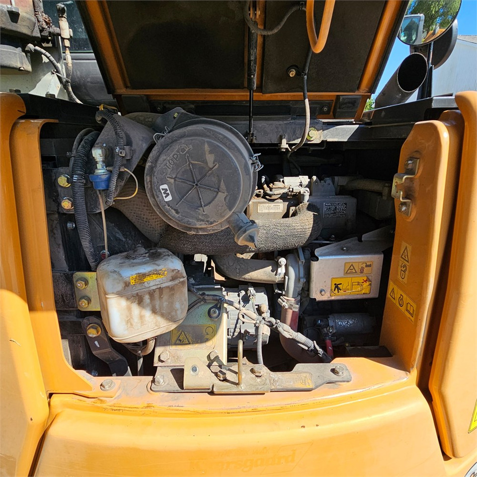 Mini excavator Case CX75C SR: picture 32