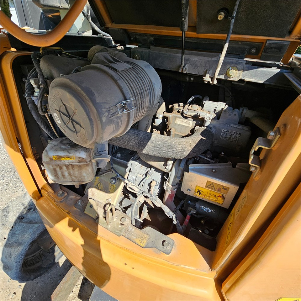 Mini excavator Case CX75C SR: picture 33