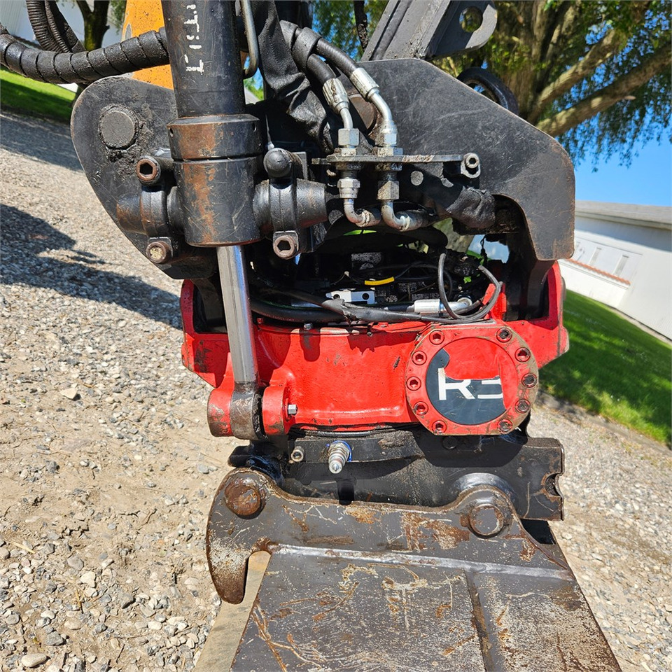 Mini excavator Case CX75C SR: picture 29