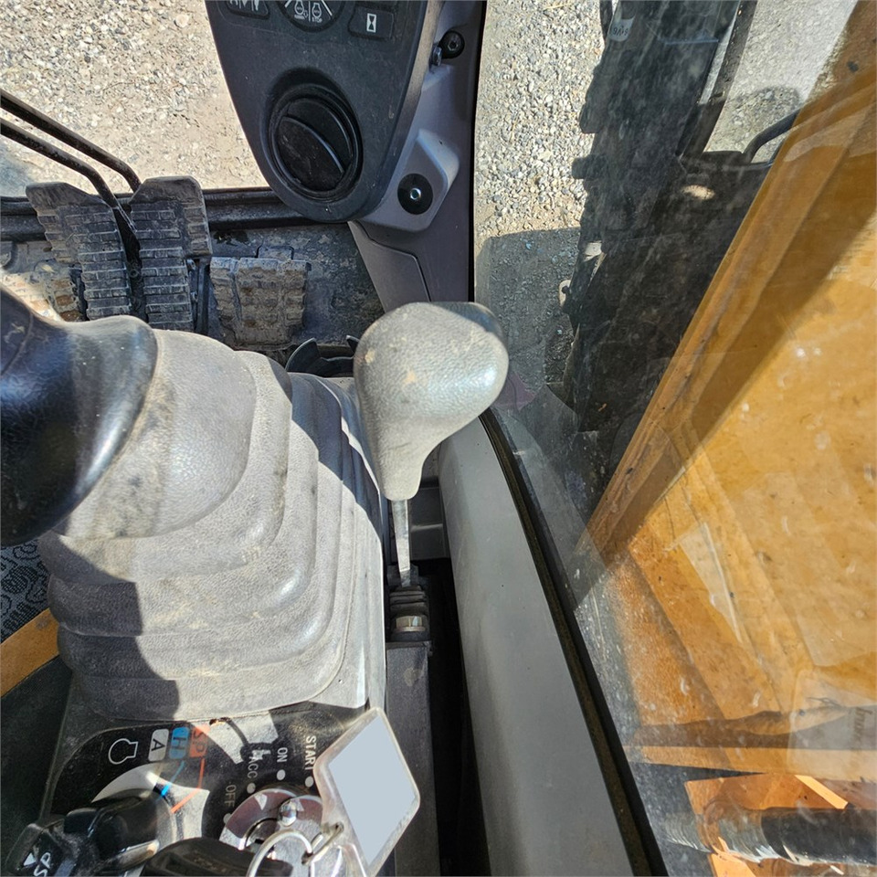 Mini excavator Case CX75C SR: picture 16