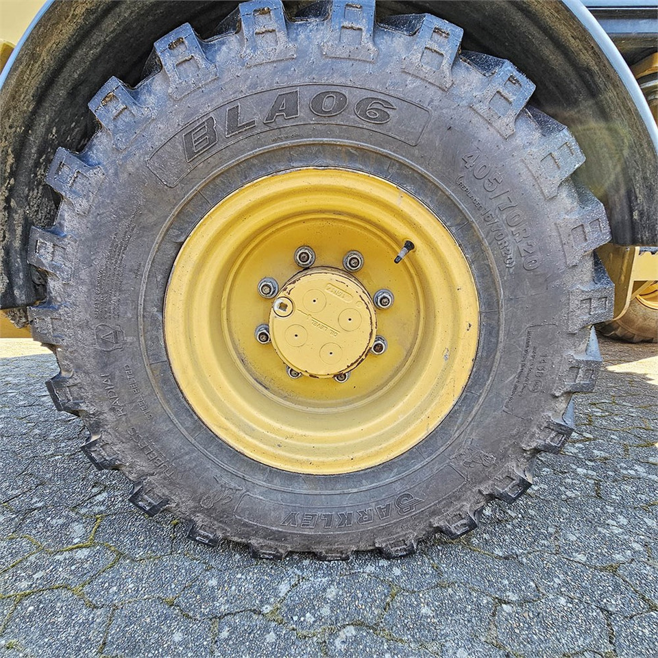 Wheel loader Caterpillar 908 H2: picture 37