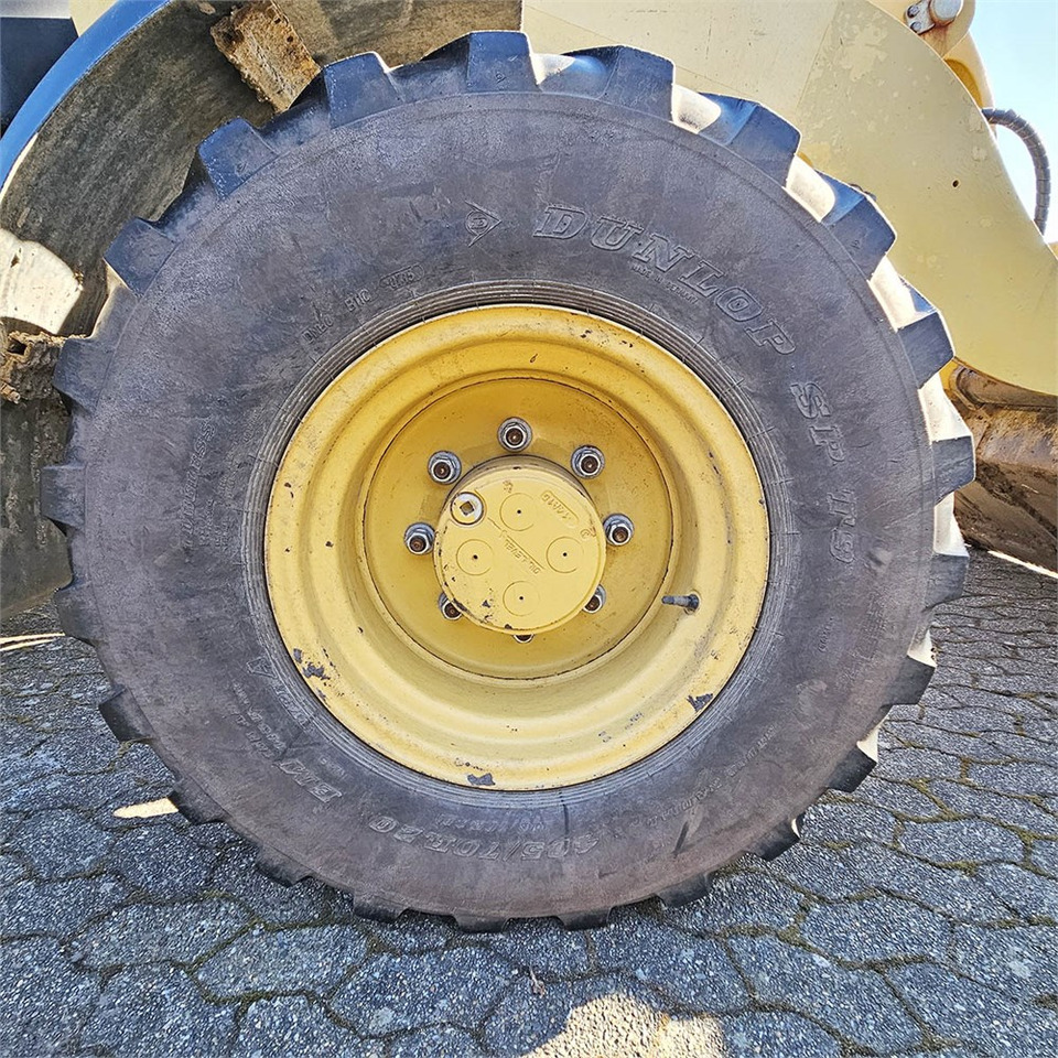 Wheel loader Caterpillar 908 H2: picture 38