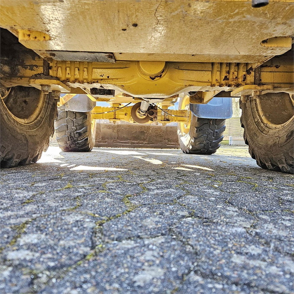 Wheel loader Caterpillar 908 H2: picture 34