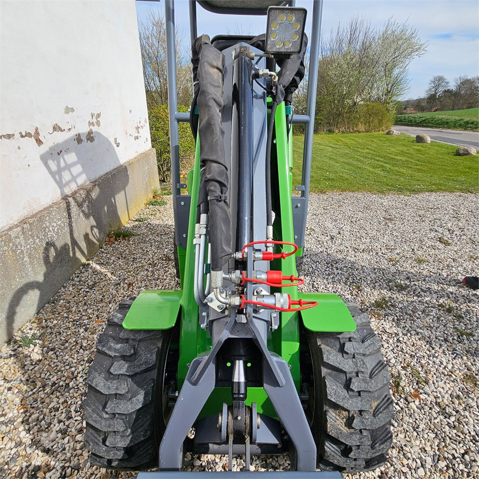 Croni LH110 - Skid steer loader: picture 5 Croni LH110 - Skid steer loader: picture 5