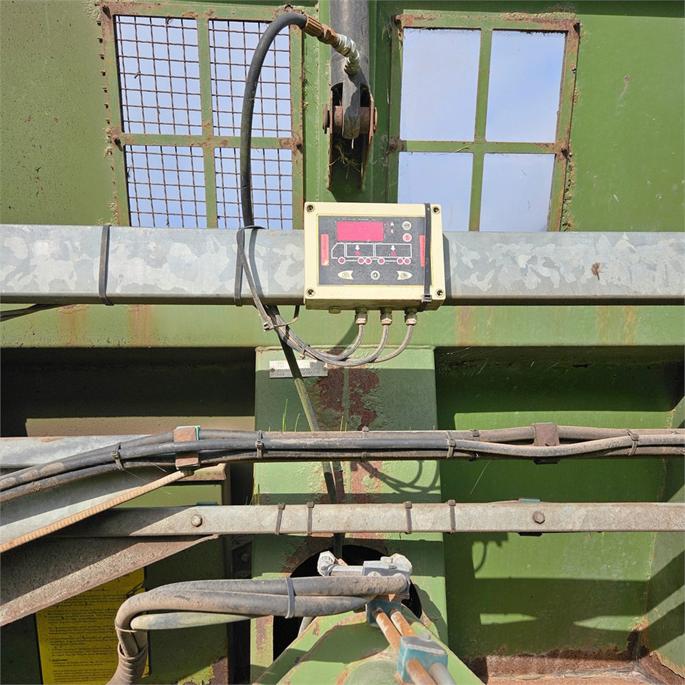 Farm trailer Fliegl ASW 268: picture 10