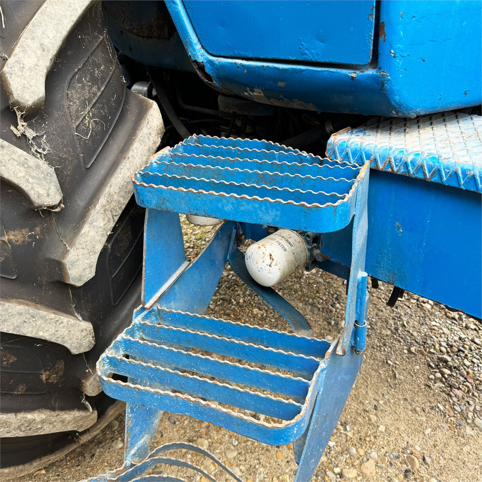 Farm tractor Ford 8630: picture 17