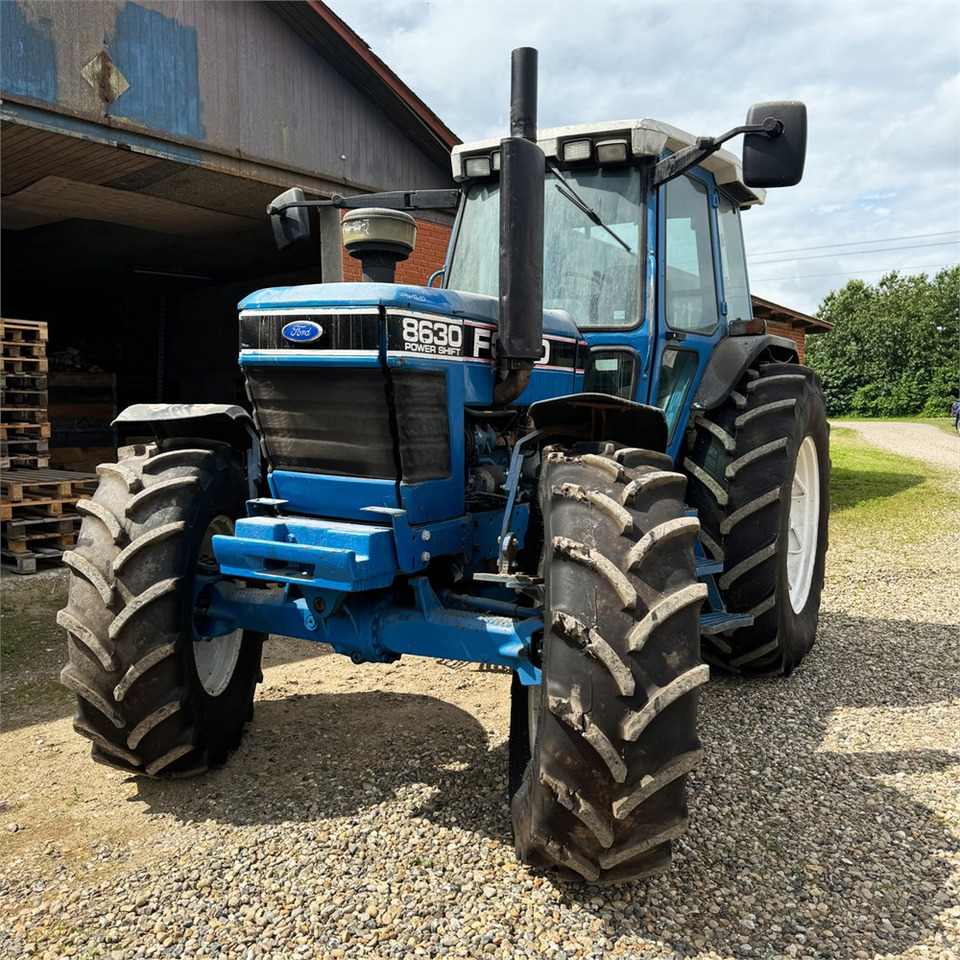 Farm tractor Ford 8630: picture 7