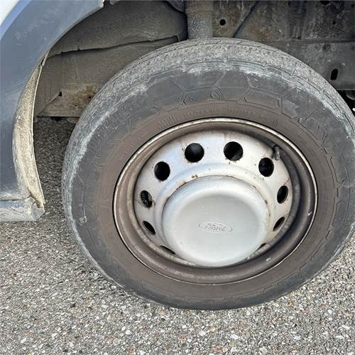 Dropside/ Flatbed truck Ford Transit 2.2 TDCi (155HK) Chassis RWD Man: picture 42