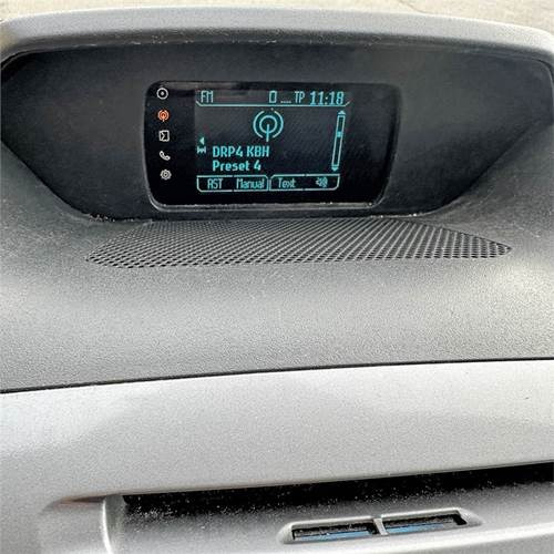 Dropside/ Flatbed truck Ford Transit 2.2 TDCi (155HK) Chassis RWD Man: picture 16