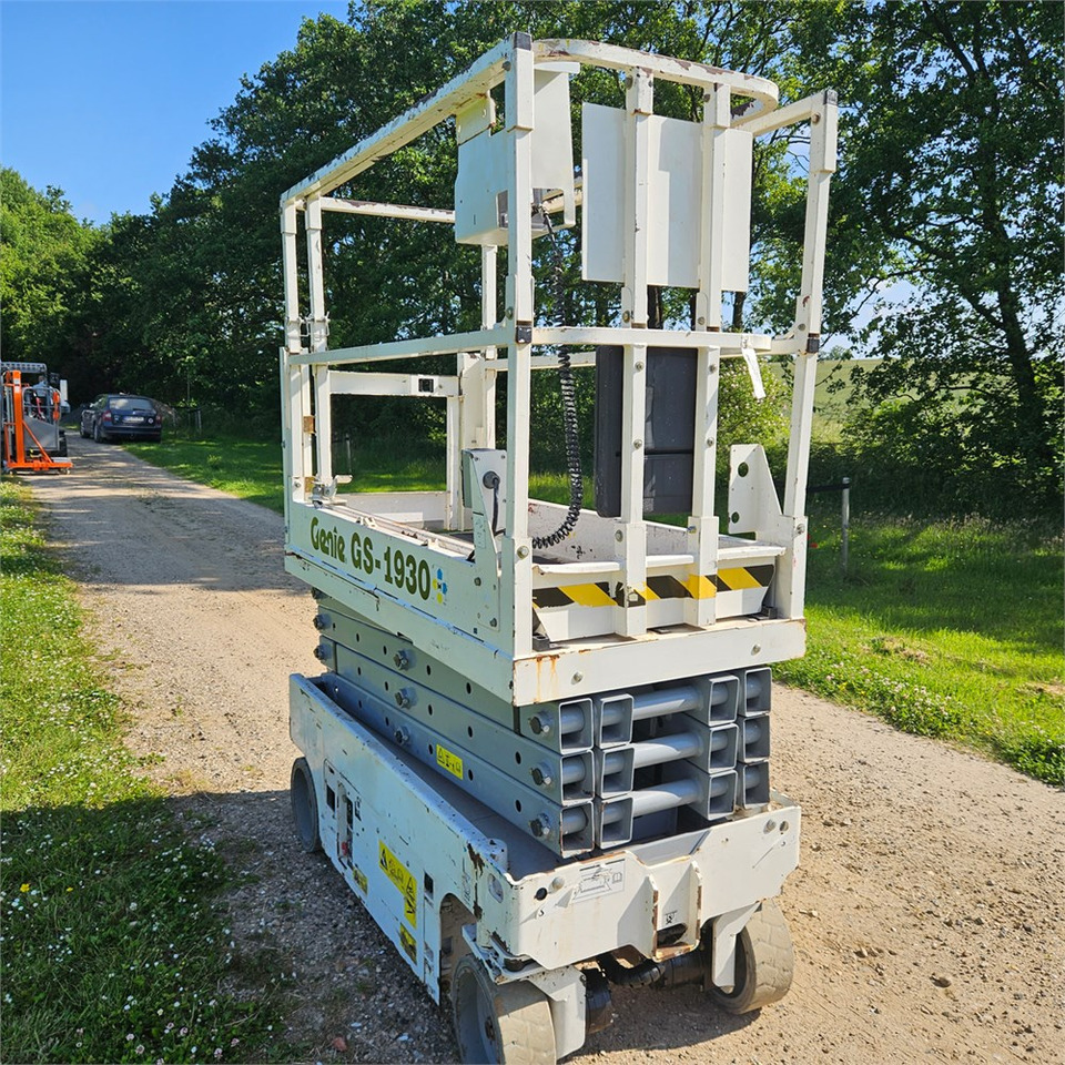 Genie GS 1930 - Scissor lift: picture 4 Genie GS 1930 - Scissor lift: picture 4