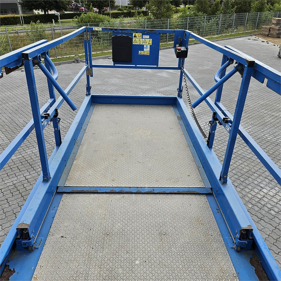 Scissor lift Genie GS-4069 BE: picture 11