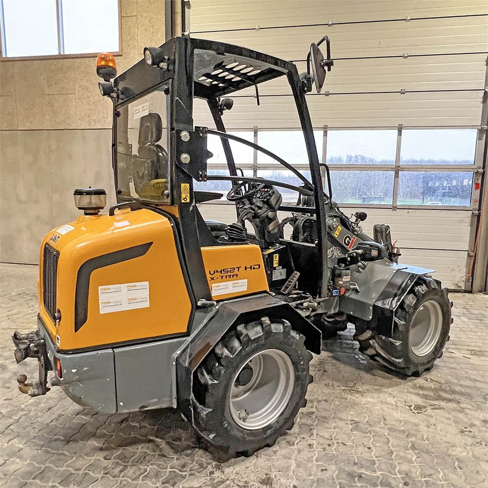 Wheel loader Giant V452T X-Tra HD: picture 6
