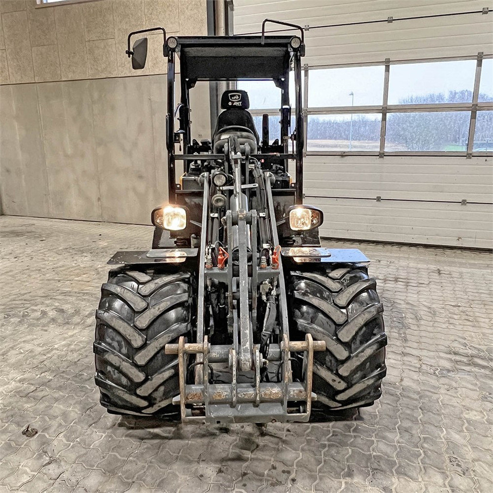 Wheel loader Giant V452T X-Tra HD: picture 13