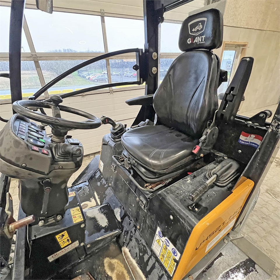 Wheel loader Giant V452T X-Tra HD: picture 16