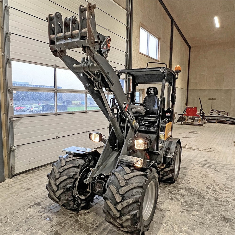 Wheel loader Giant V452T X-Tra HD: picture 12