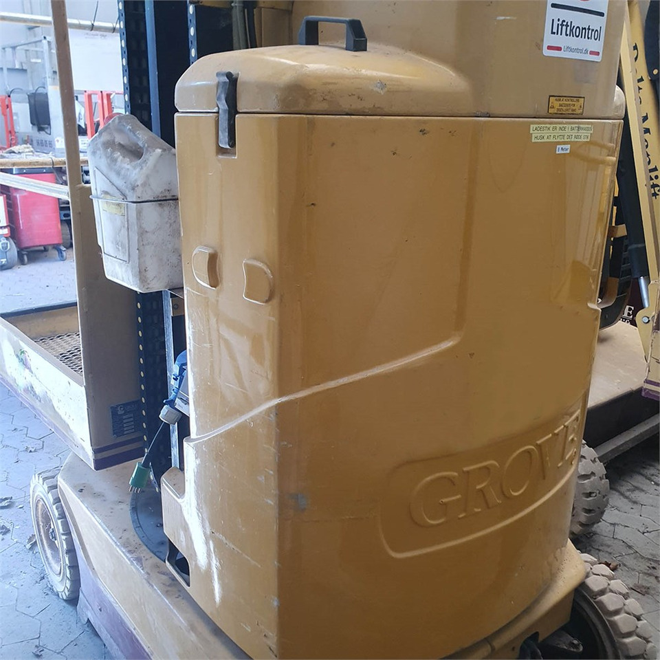 Grove Toucan 800 - Vertical mast lift: picture 4 Grove Toucan 800 - Vertical mast lift: picture 4