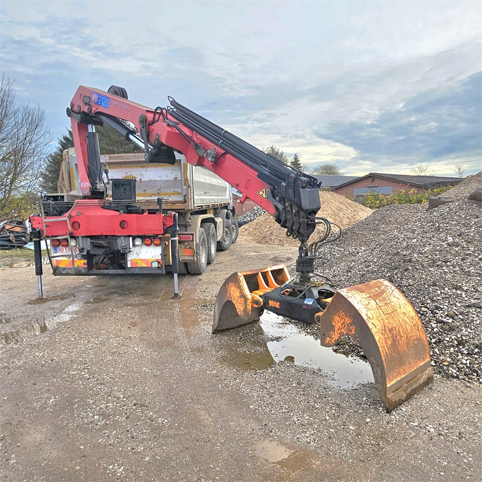 HMF 2120K-4 RC - Loader crane: picture 1 HMF 2120K-4 RC - Loader crane: picture 1