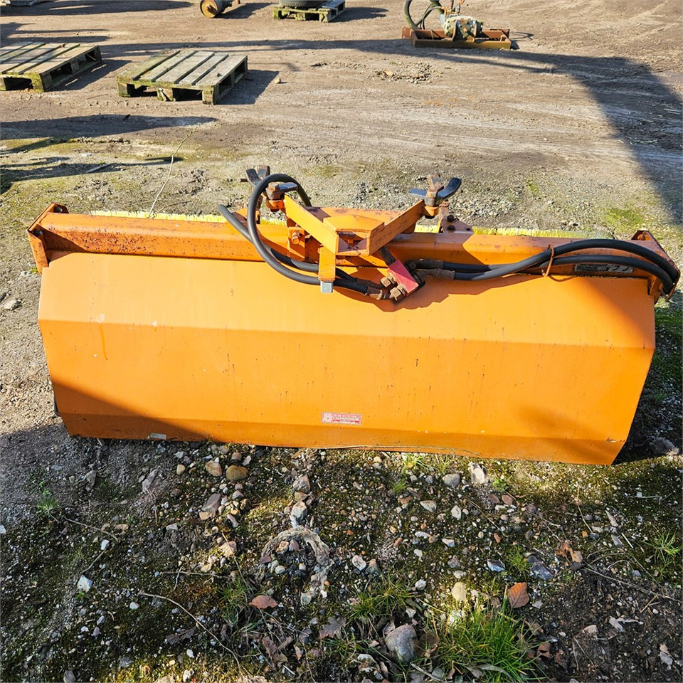 HWH HF 1A 1500 - Broom: picture 4 HWH HF 1A 1500 - Broom: picture 4