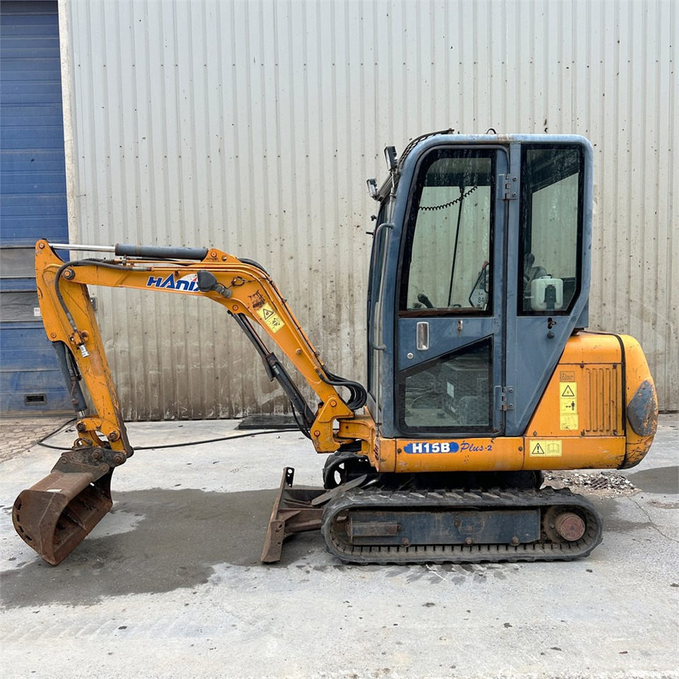 Hanix H15B - Mini excavator: picture 2 Hanix H15B - Mini excavator: picture 2