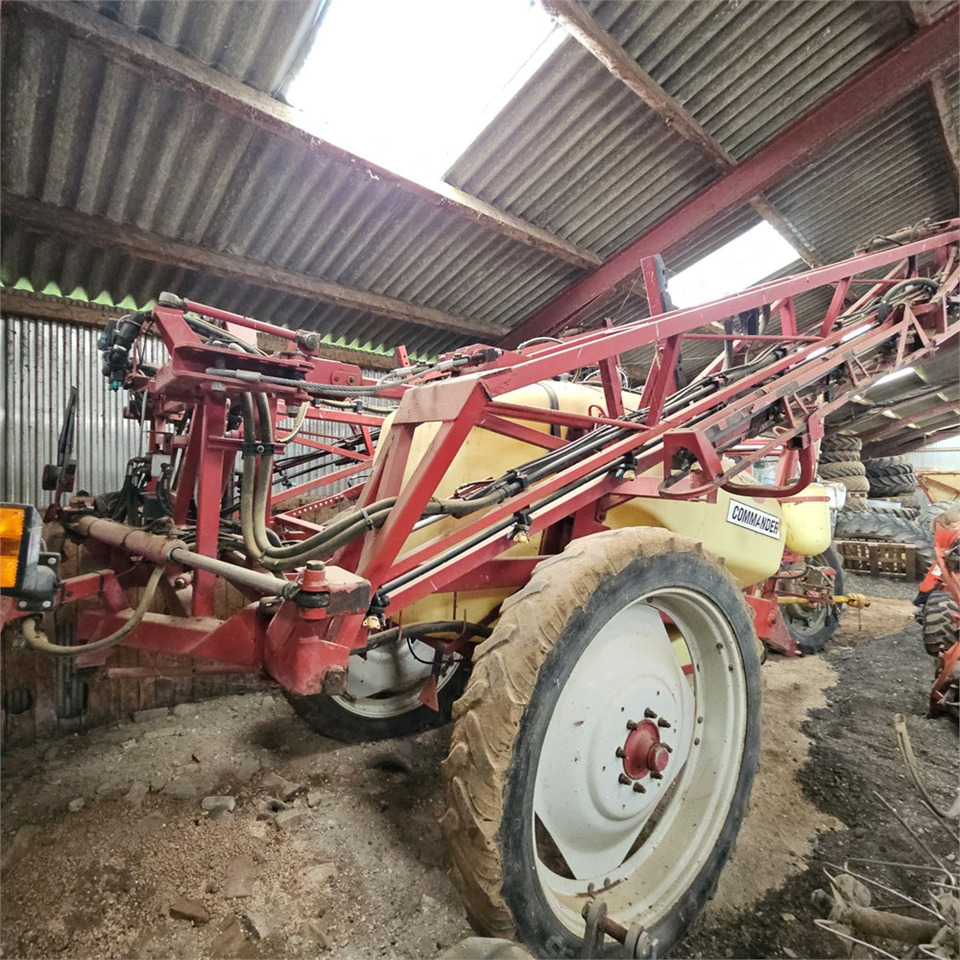 Hardi CM2 Commander 2.800 l - Sprayer: picture 5 Hardi CM2 Commander 2.800 l - Sprayer: picture 5