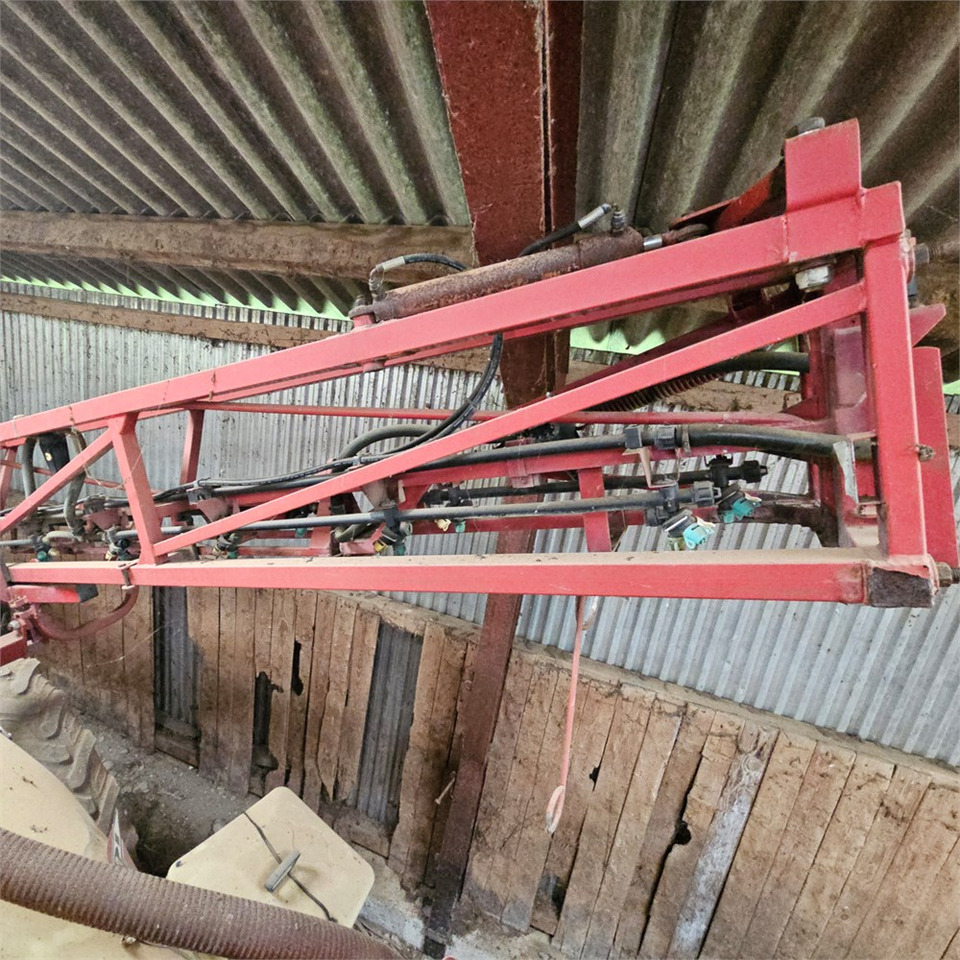 Sprayer Hardi CM2 Commander 2.800 l: picture 11