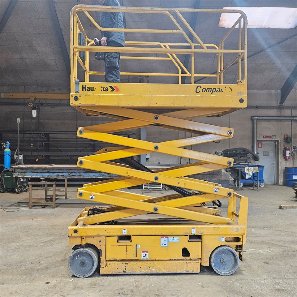 Haulotte Ciseaux Compact 10 - Scissor lift: picture 1 Haulotte Ciseaux Compact 10 - Scissor lift: picture 1