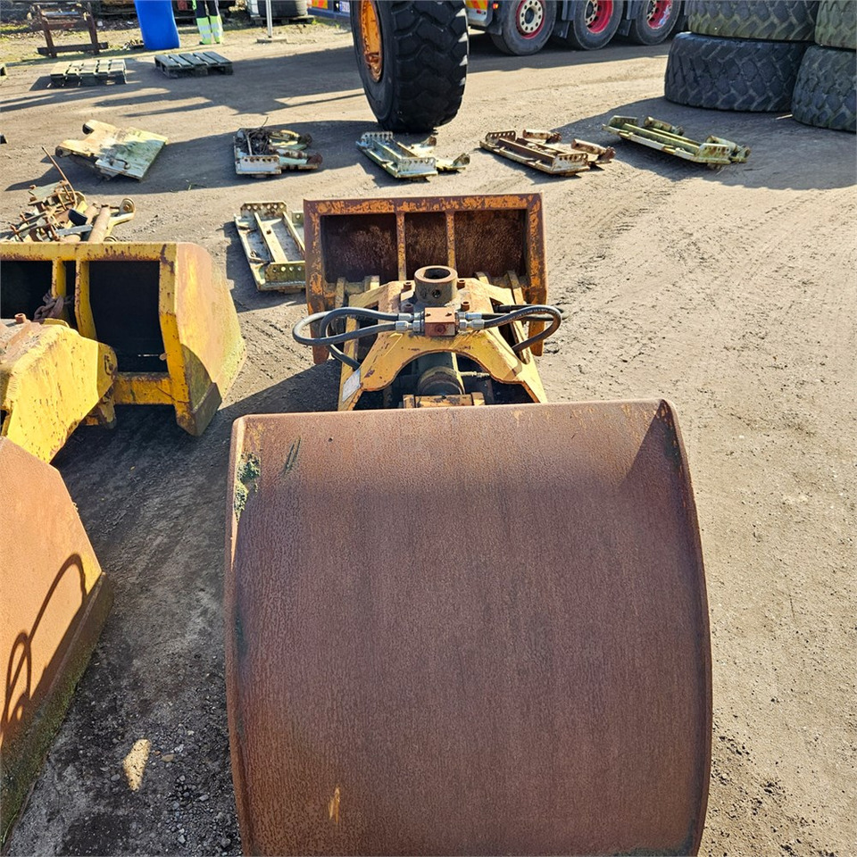 Hema CGS 90 - Clamshell bucket: picture 2 Hema CGS 90 - Clamshell bucket: picture 2