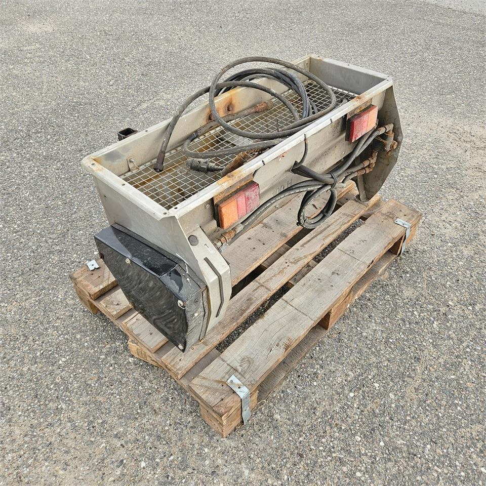 Hydromann 100H - Sand/ Salt spreader: picture 1 Hydromann 100H - Sand/ Salt spreader: picture 1