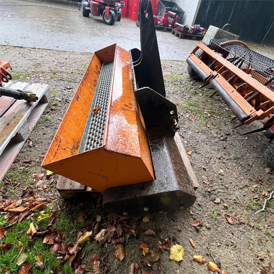 Hydromann 200G - Sand/ Salt spreader: picture 2 Hydromann 200G - Sand/ Salt spreader: picture 2
