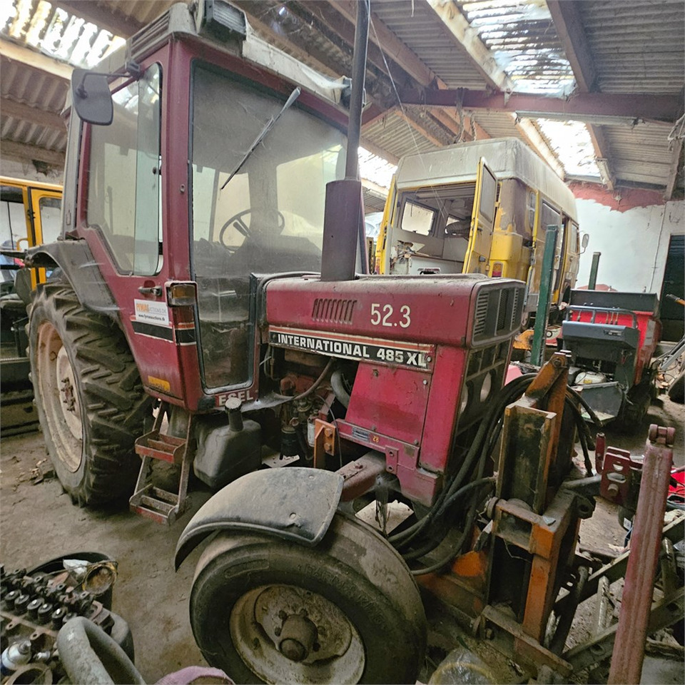 Farm tractor IH 485 XL: picture 8
