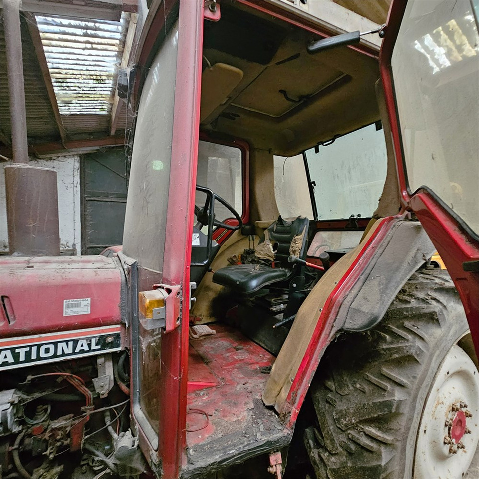 Farm tractor IH 485 XL: picture 10